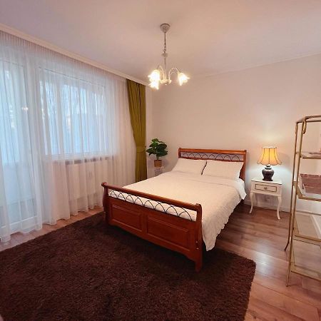 Niran Apartament Oradea Ngoại thất bức ảnh