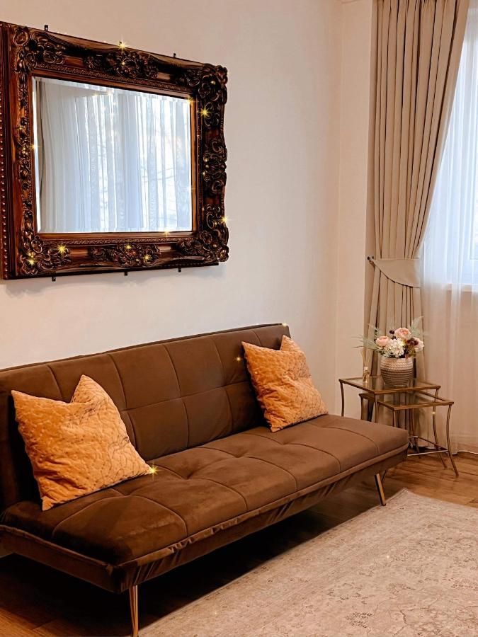 Niran Apartament Oradea Ngoại thất bức ảnh