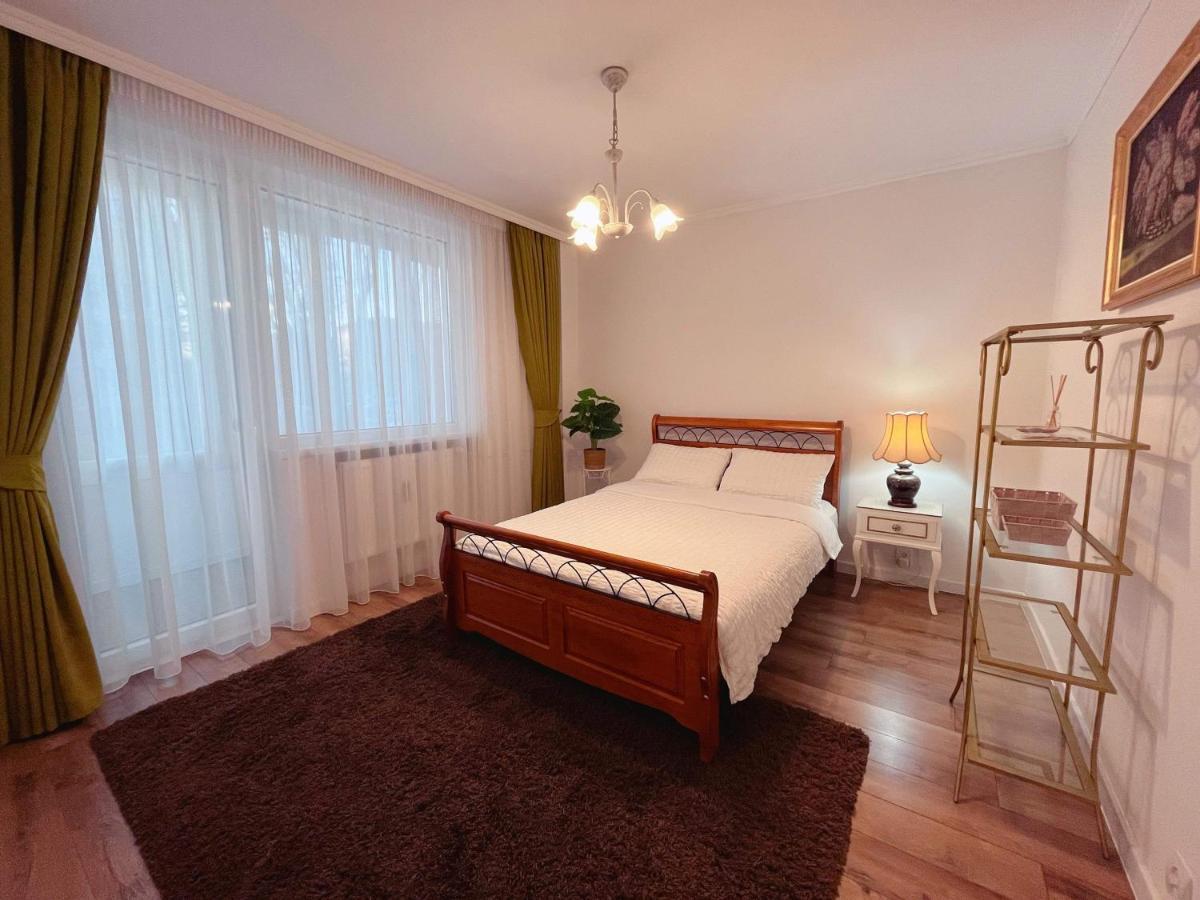 Niran Apartament Oradea Ngoại thất bức ảnh